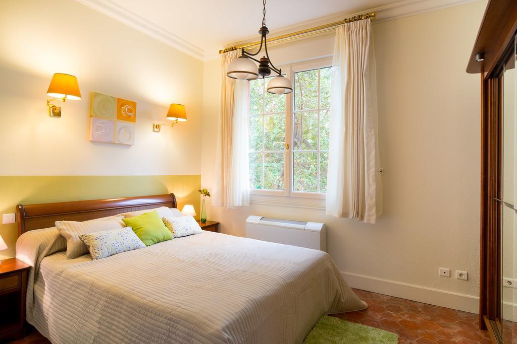 B&B Le Logis Du Mas Сет Екстериор снимка